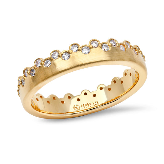 Scalloped Diamond Band Ring in Yellow Gold